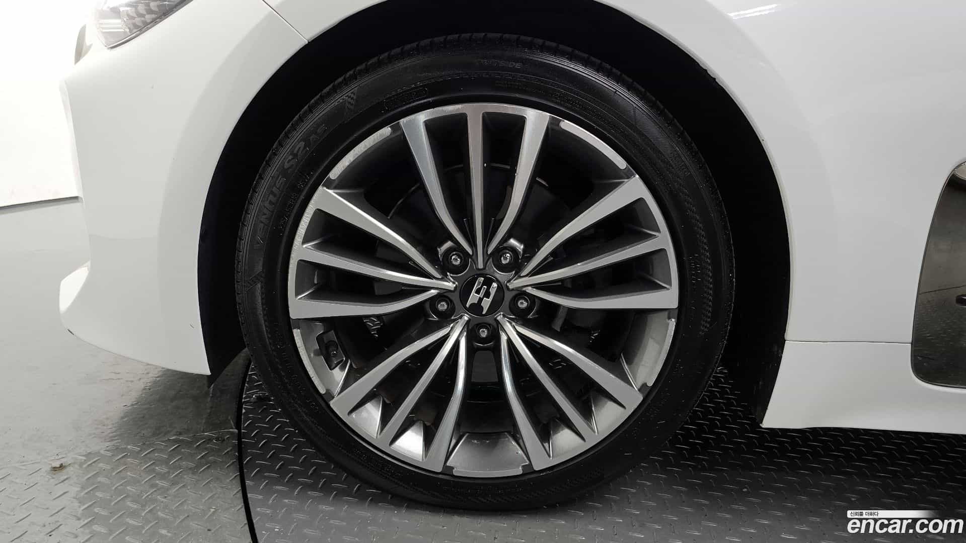 Stinger Kia 2017.11-OUTER-005