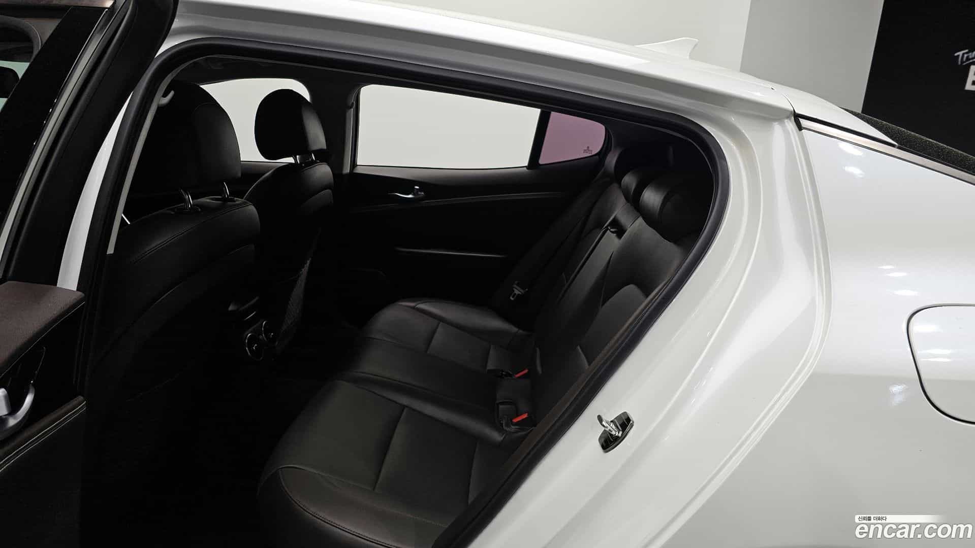 Stinger Kia 2017.11-OPTION-016