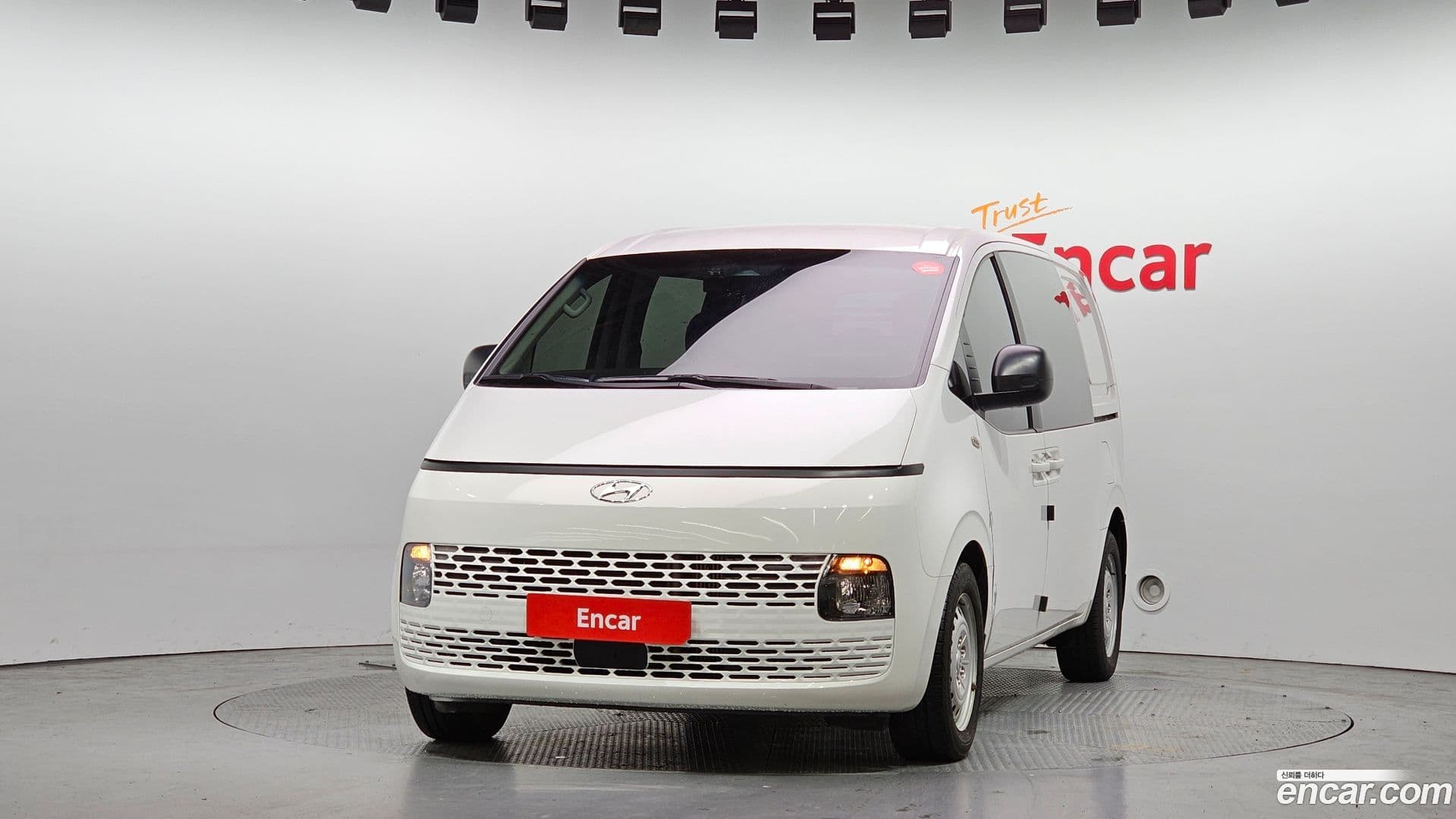 Main__Slider__Photo:Staria Hyundai 2022.9-2