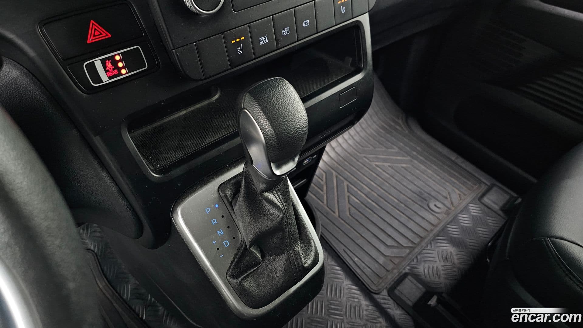 Main__Slider__Photo:Staria Hyundai 2022.9-8