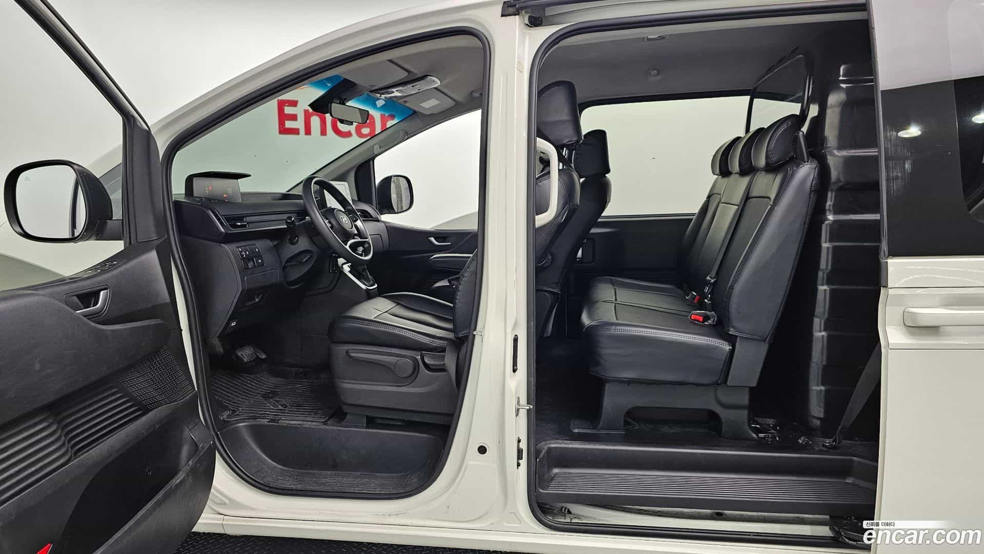 Staria Hyundai 2022.9-OPTION-040