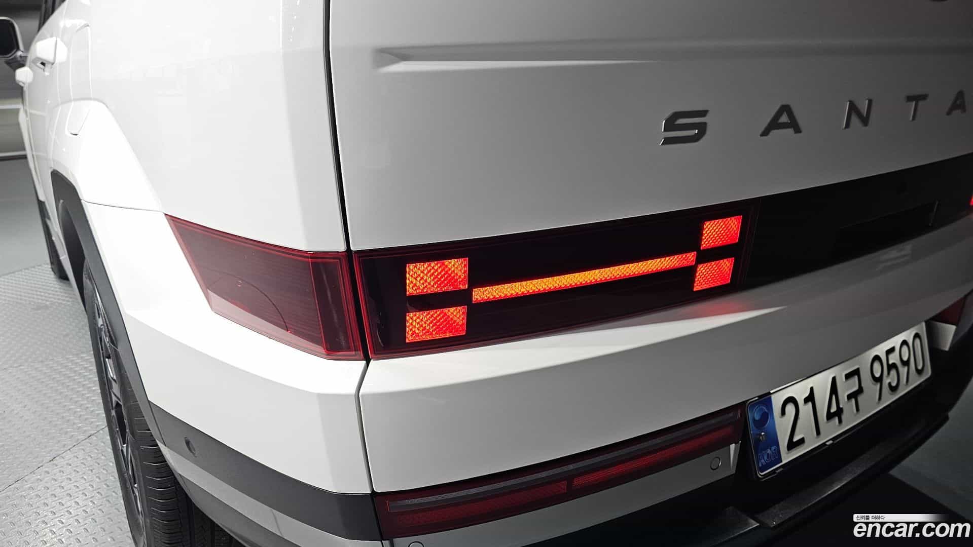 Santafe Hyundai 2024.1-OUTER-033