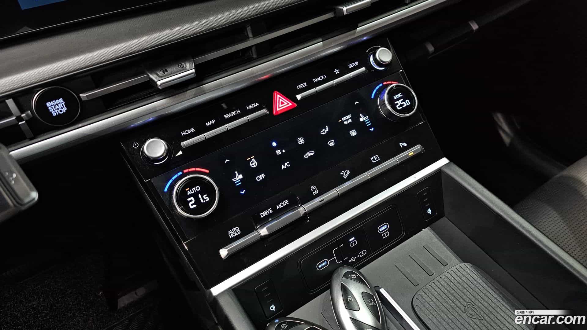 Santafe Hyundai 2024.1-OPTION-044