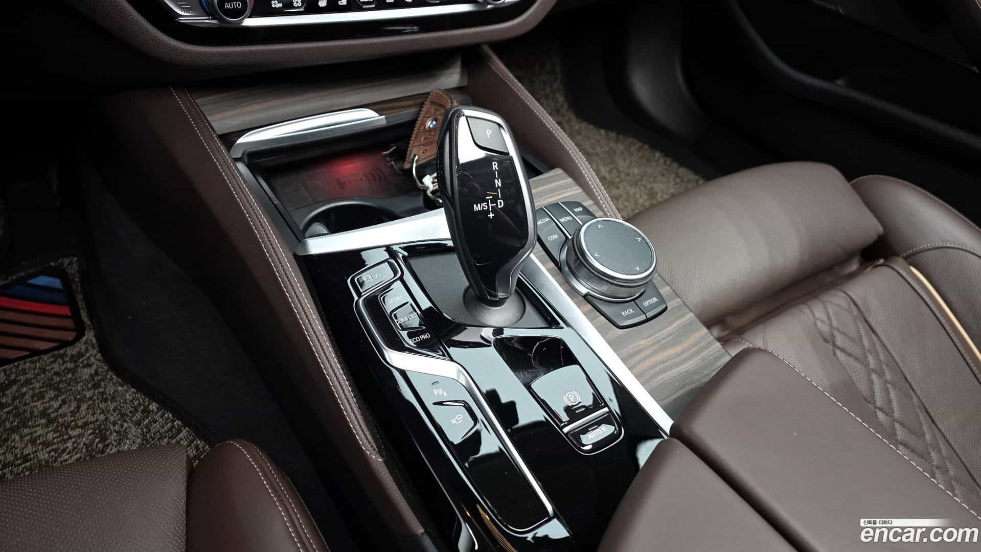 5-Series BMW 2023.4-INNER-009