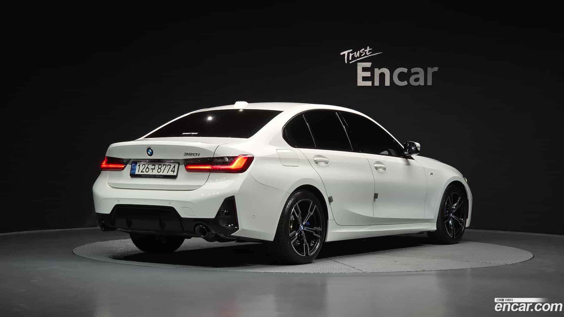 3-Series BMW 2022.10-OUTER-002