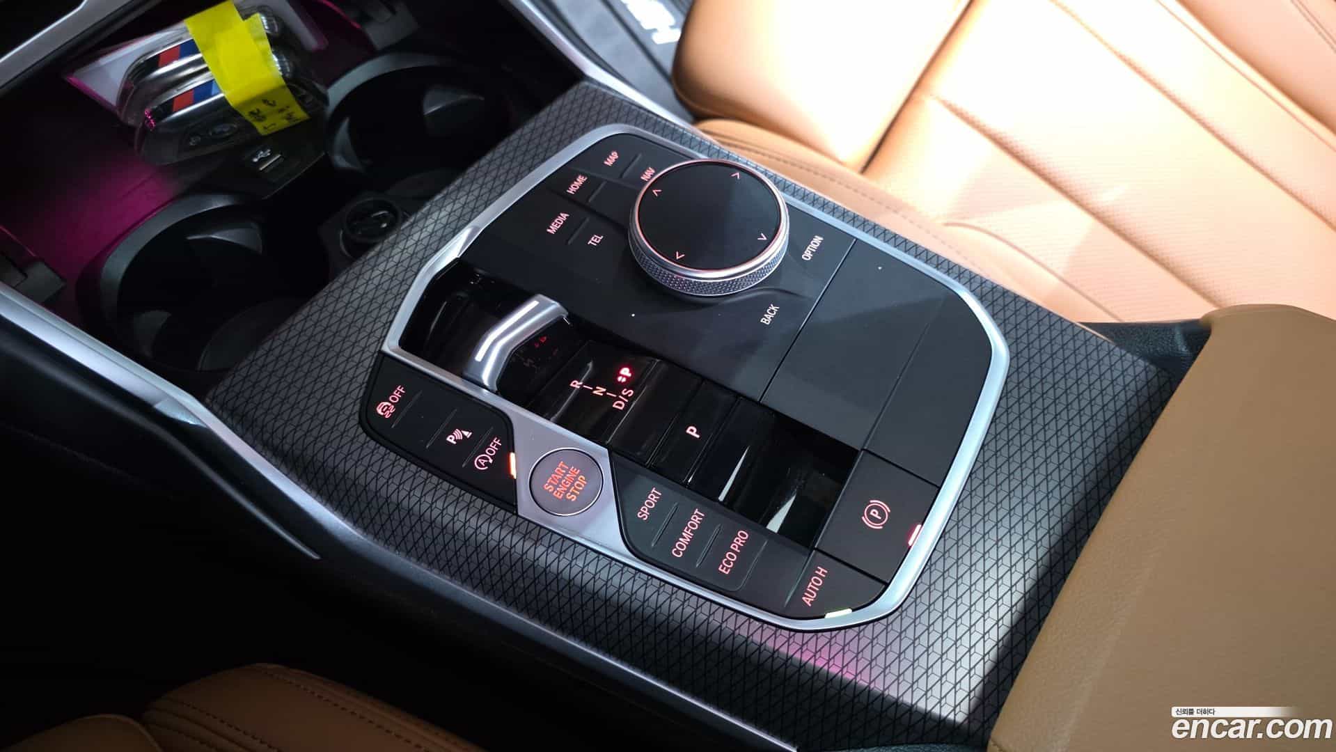 3-Series BMW 2022.10-INNER-009