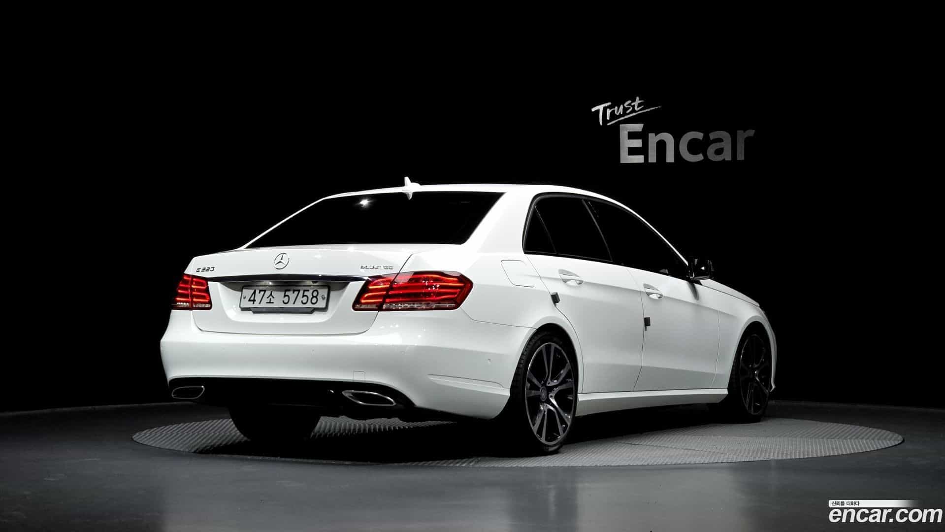 E-Class Mercedes-Benz 2015.1-OUTER-002