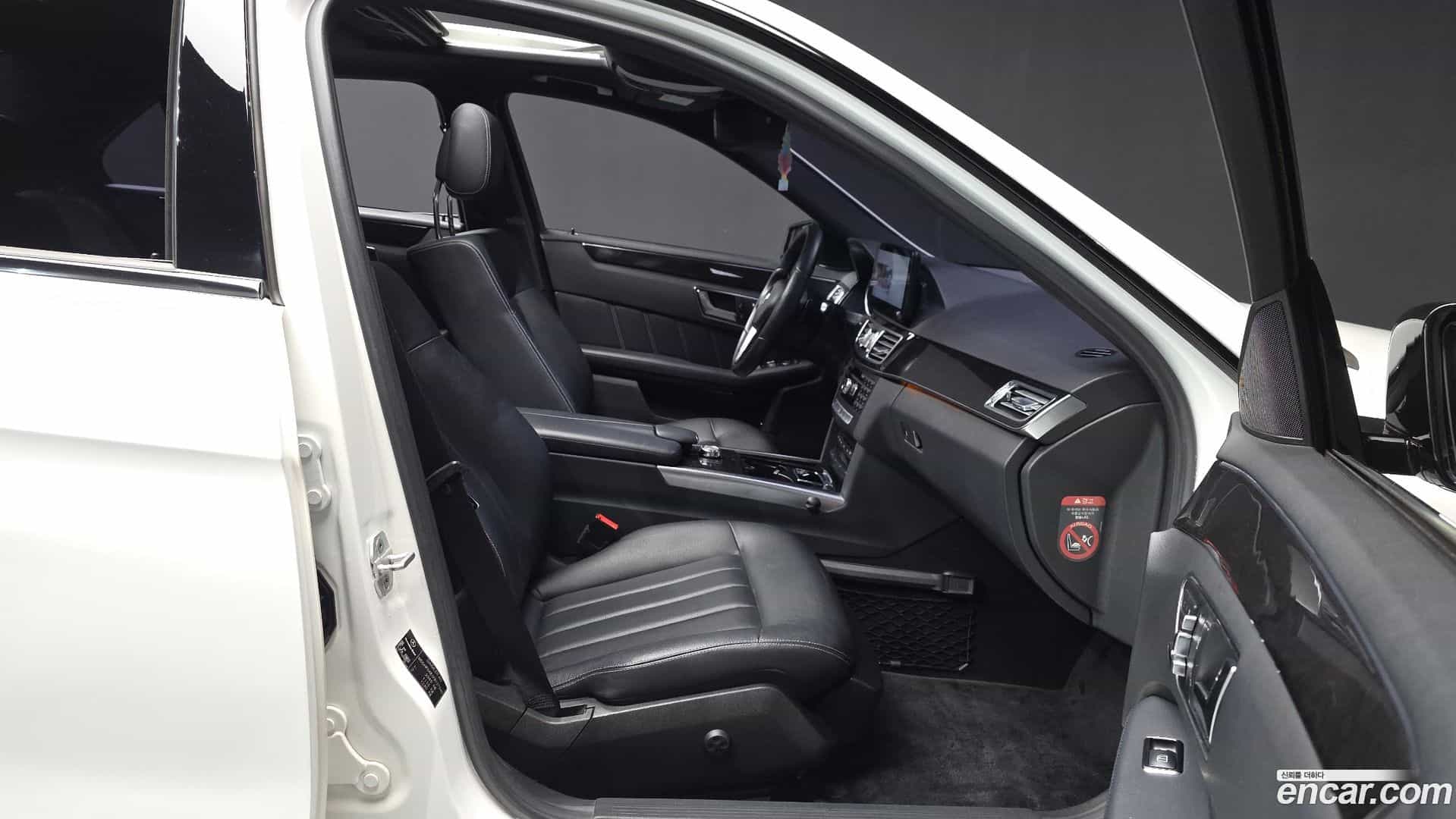E-Class Mercedes-Benz 2015.1-OPTION-015