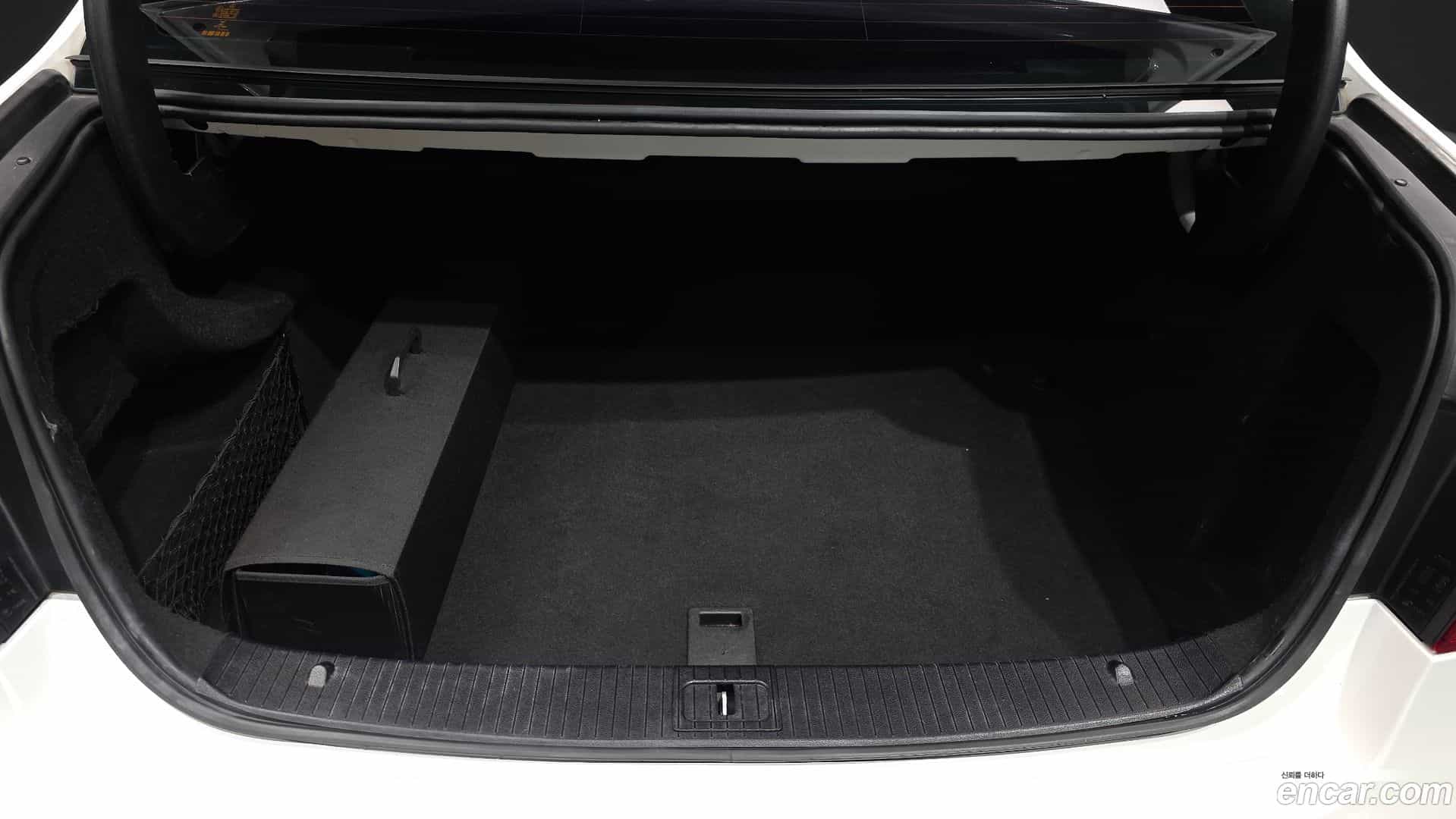 E-Class Mercedes-Benz 2015.1-OPTION-024