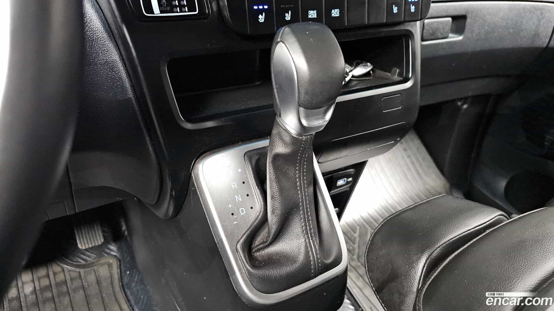 Staria Hyundai 2023.1-INNER-009