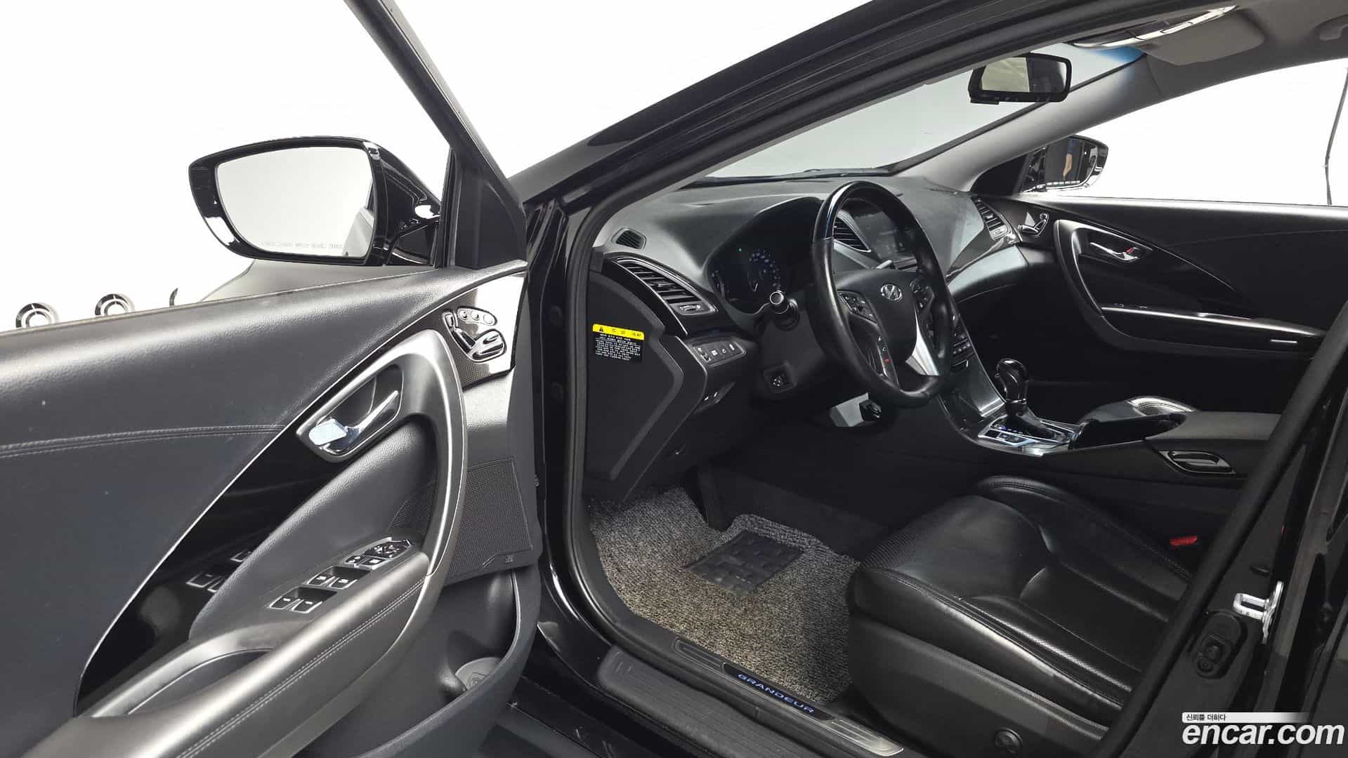 Grandeur Hyundai 2016.10-OPTION-015