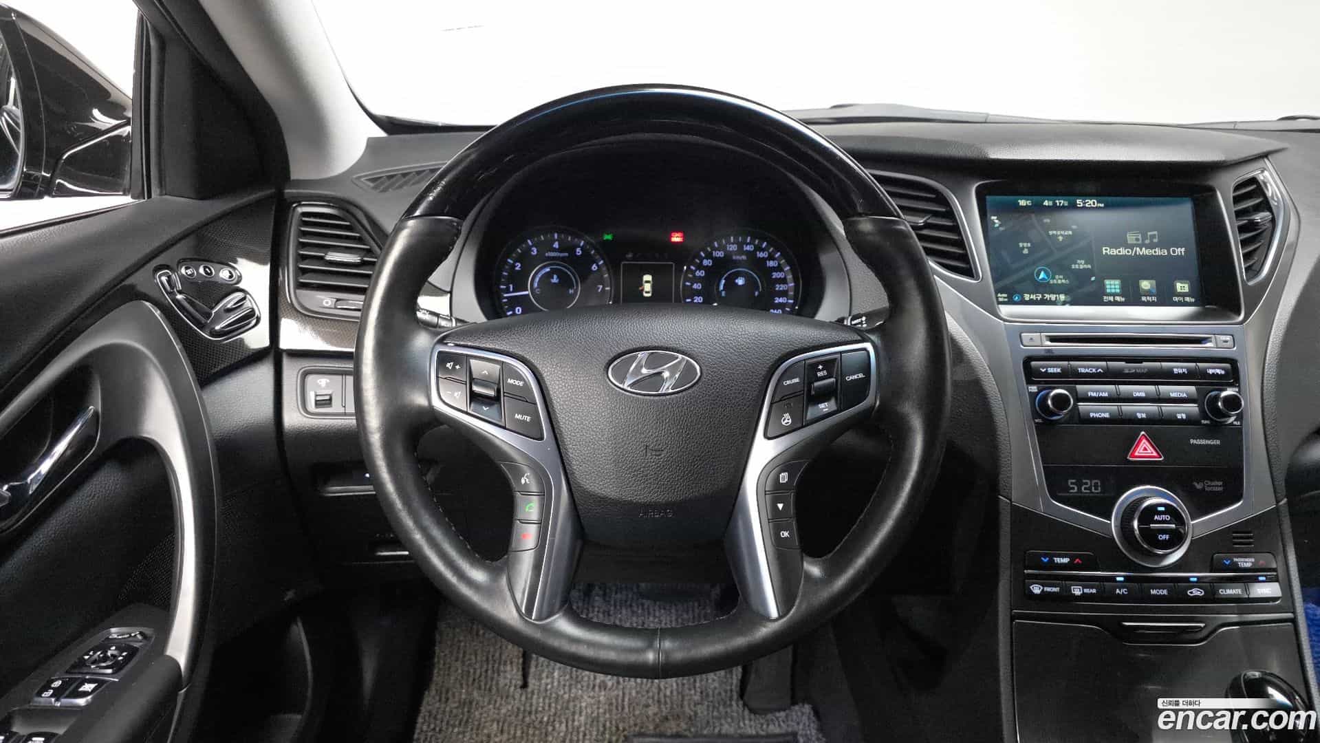 Grandeur Hyundai 2016.10-OPTION-017