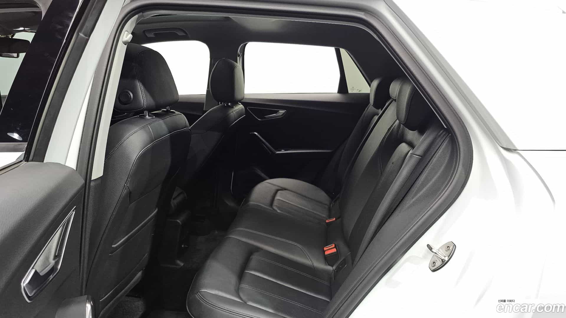 Q2 Audi 2023.11-OPTION-016