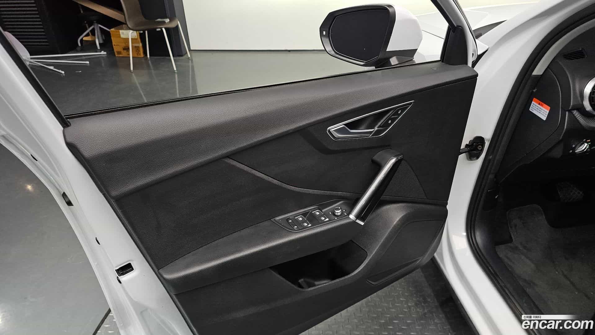 Q2 Audi 2023.11-INNER-034