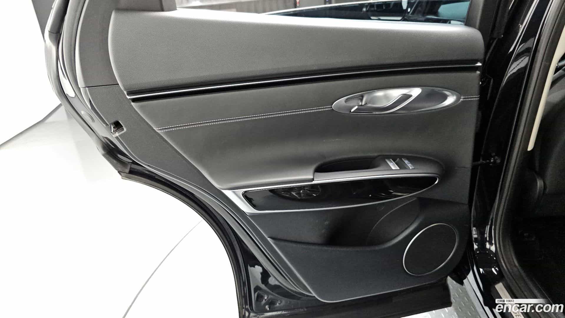 GV70 Genesis 2022.2-INNER-035