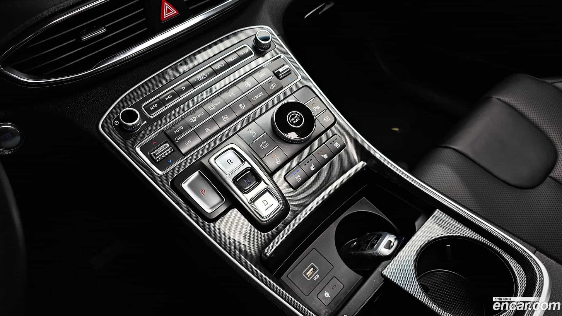 Santafe Hyundai 2023.2-INNER-009