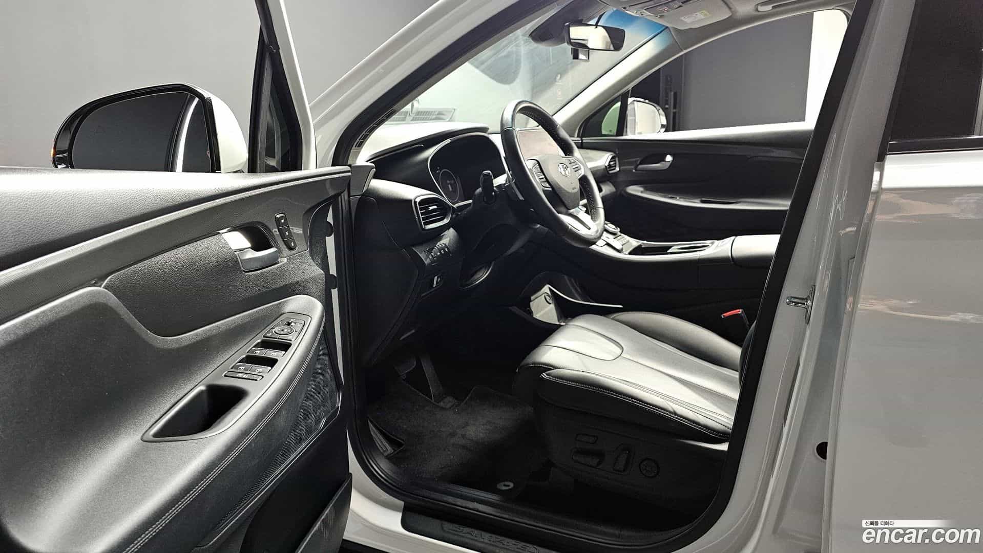 Santafe Hyundai 2023.2-INNER-010