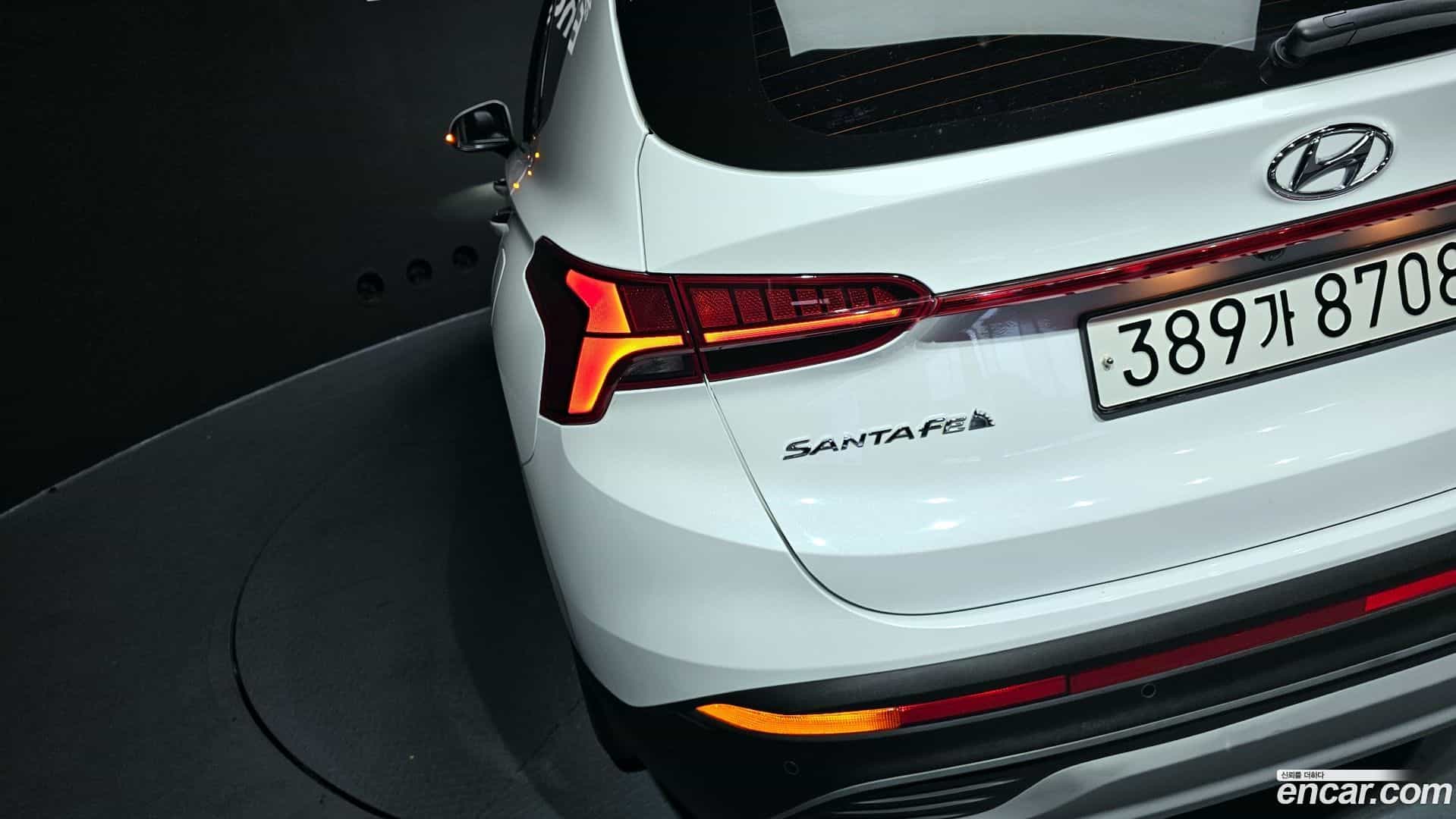 Santafe Hyundai 2023.2-OUTER-033