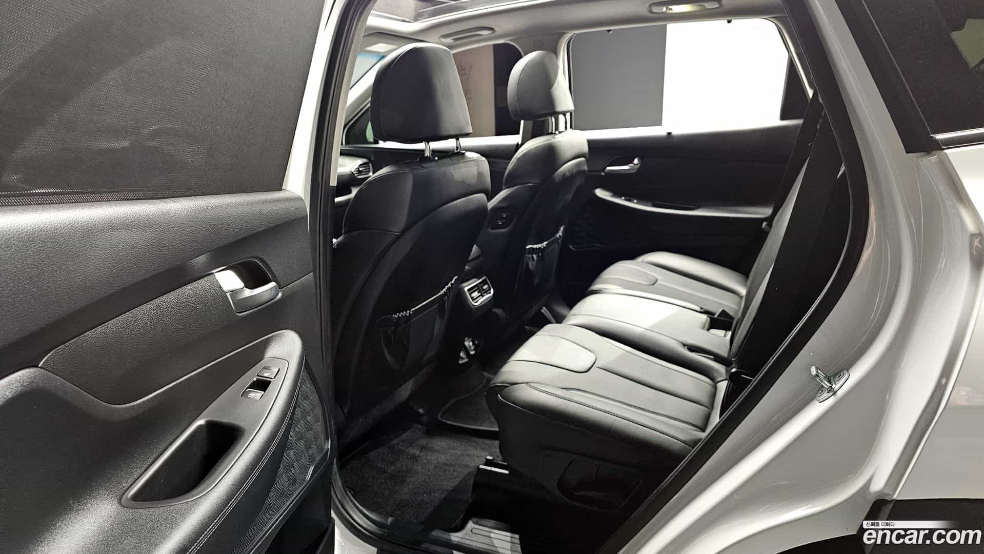 Santafe Hyundai 2023.2-INNER-036