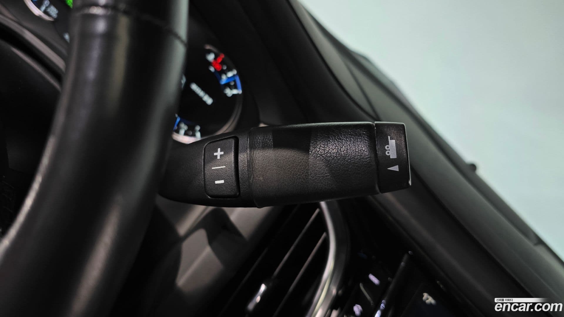 Main__Slider__Photo:Escalade Cadillac 2019.3-8