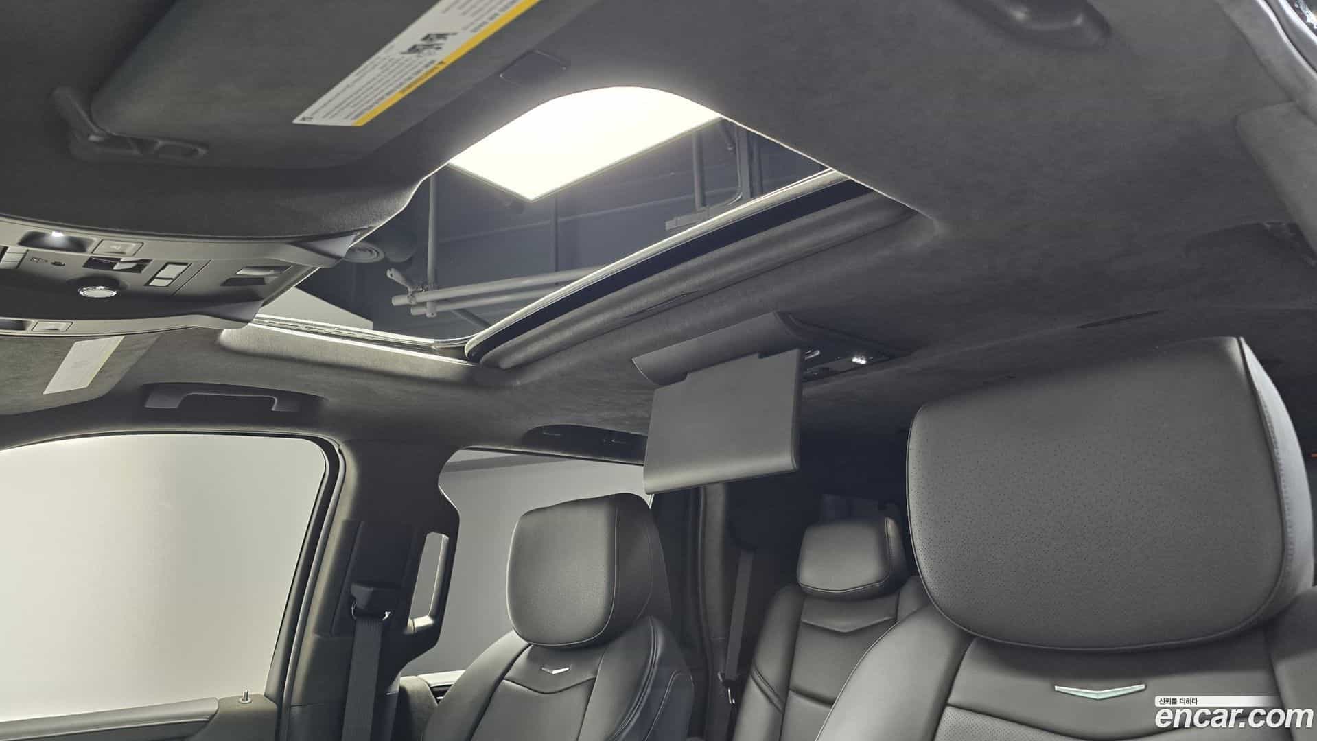 Escalade Cadillac 2019.3-OPTION-023