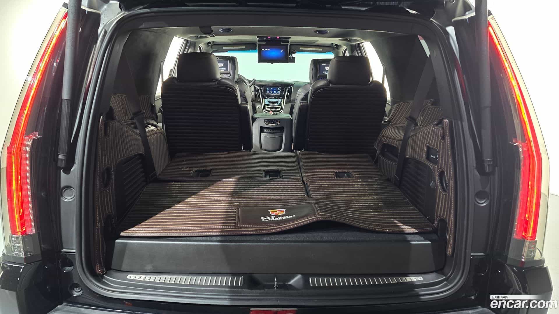 Escalade Cadillac 2019.3-OPTION-024