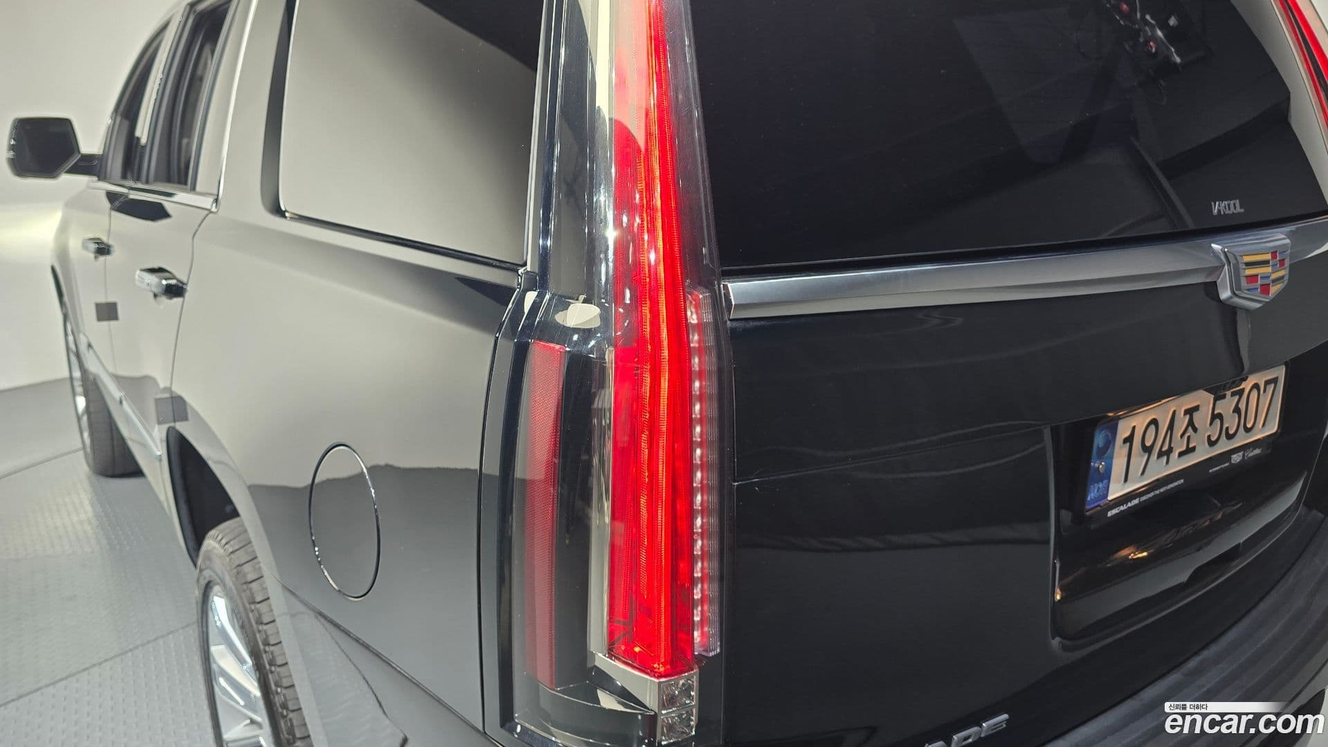 Main__Slider__Photo:Escalade Cadillac 2019.3-22