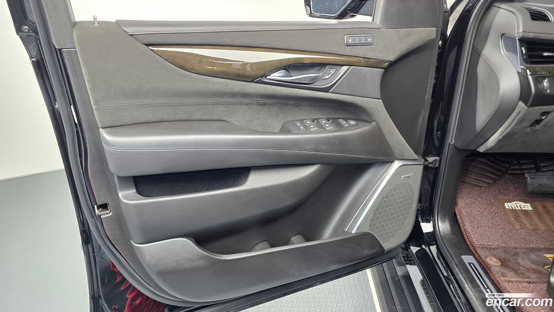 Escalade Cadillac 2019.3-INNER-034