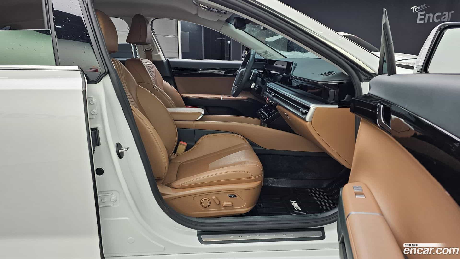 Grandeur Hyundai 2024.3-INNER-036