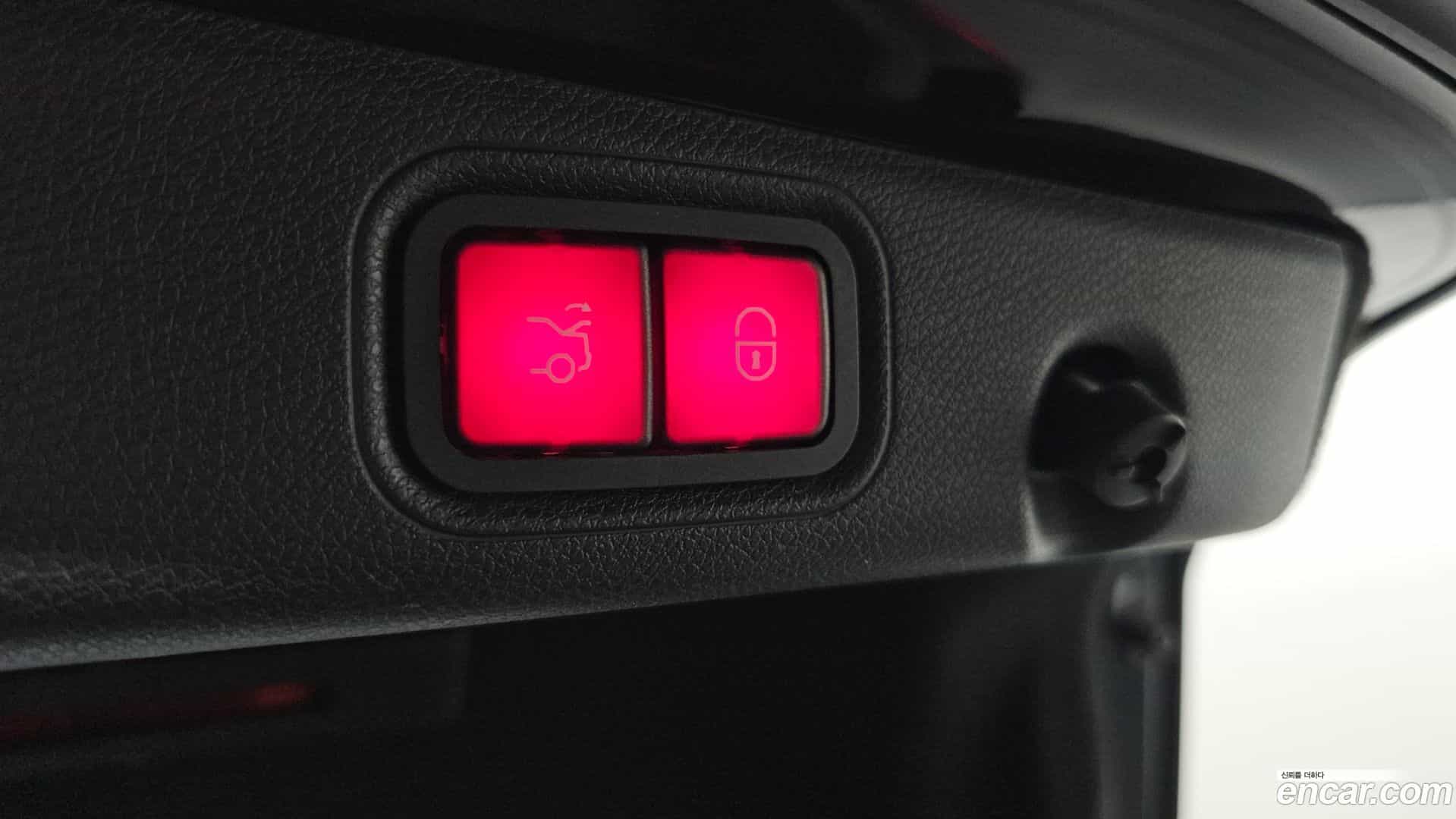E-Class Mercedes-Benz 2017.4-OPTION-024