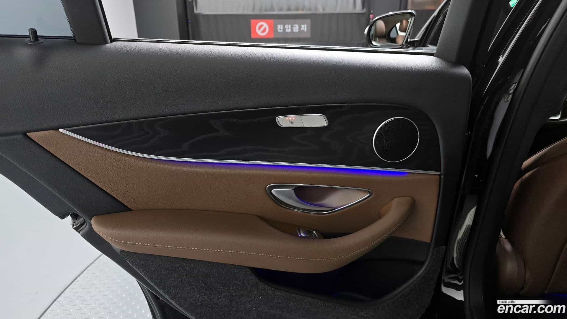 E-Class Mercedes-Benz 2017.4-INNER-035