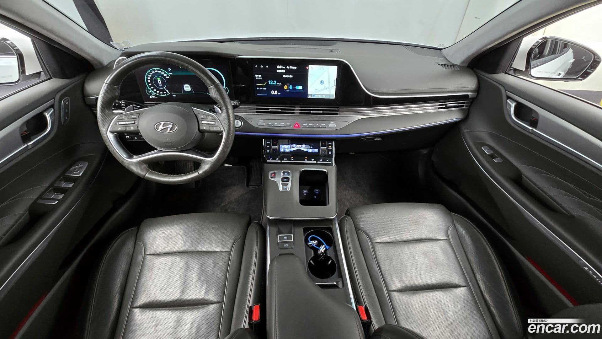 Main__Slider__Photo:Grandeur Hyundai 2020.2-6