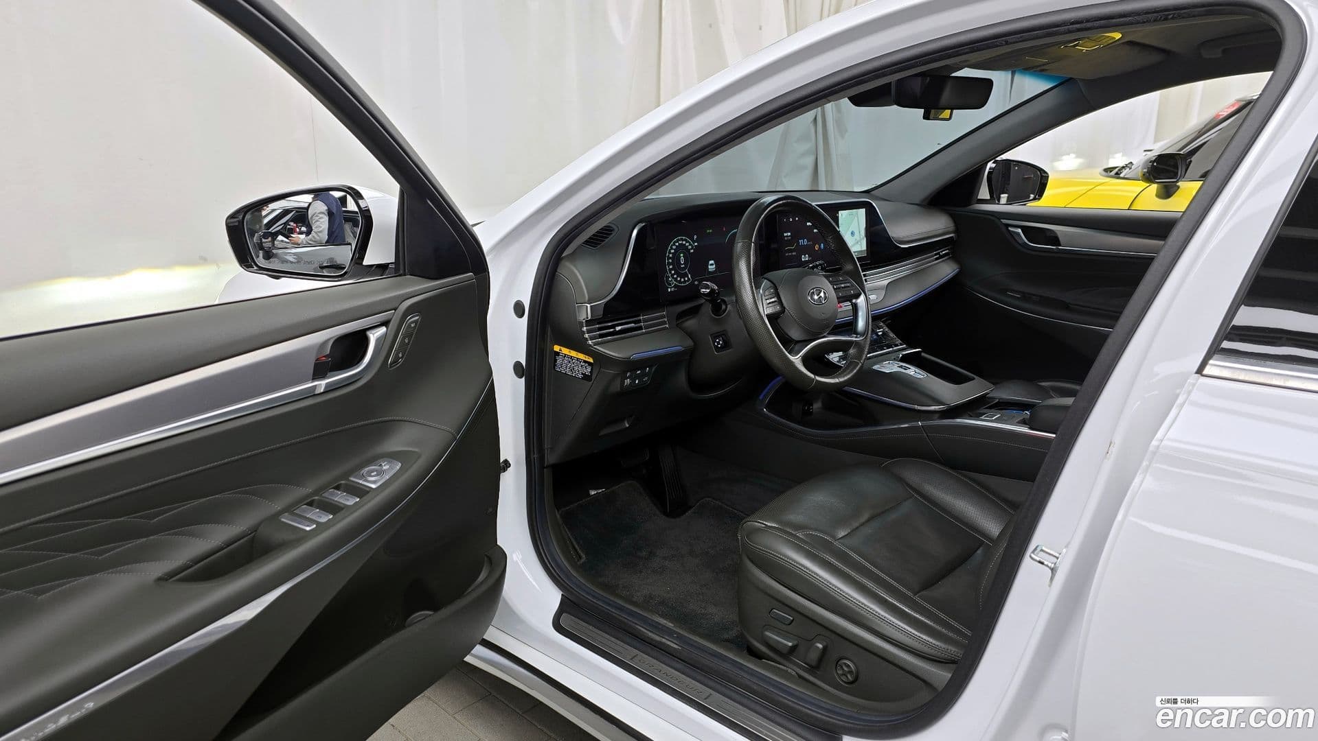 Main__Slider__Photo:Grandeur Hyundai 2020.2-9
