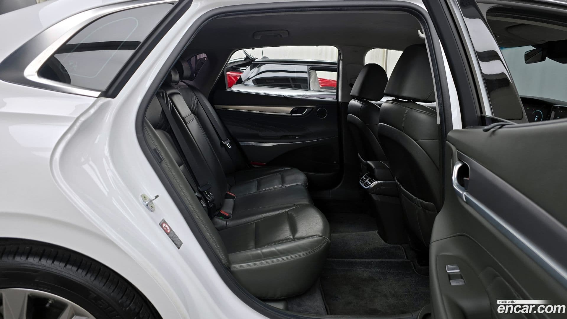 Main__Slider__Photo:Grandeur Hyundai 2020.2-11