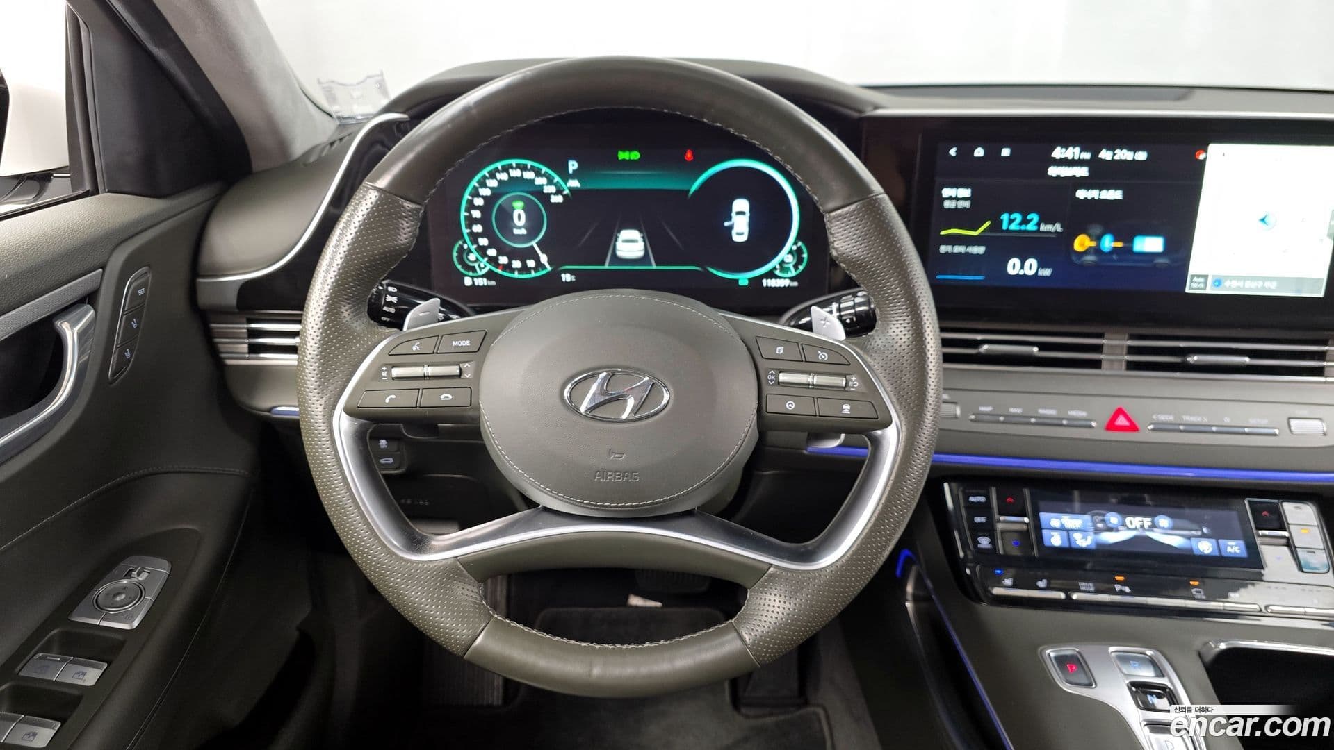Main__Slider__Photo:Grandeur Hyundai 2020.2-12
