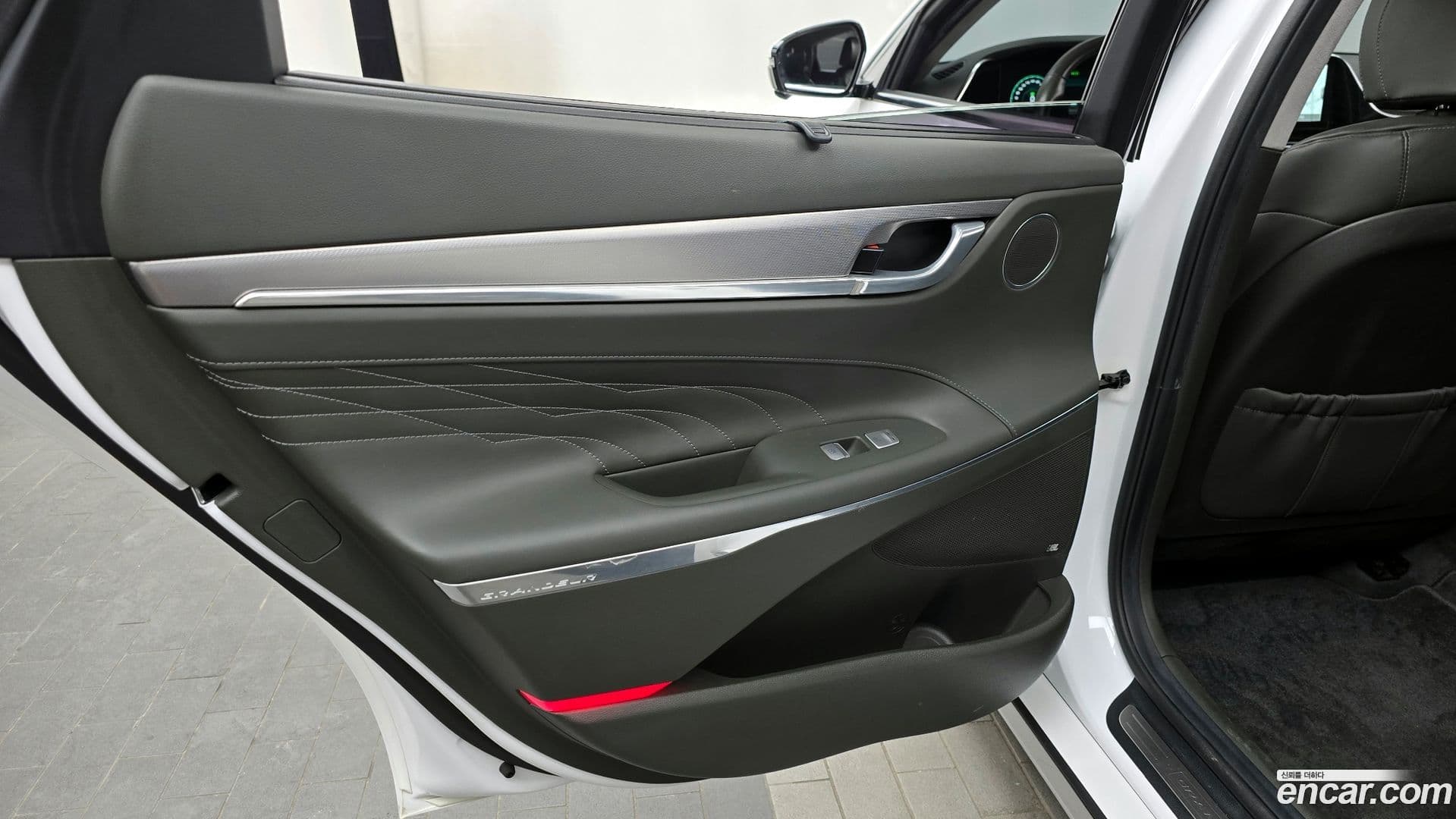 Main__Slider__Photo:Grandeur Hyundai 2020.2-24