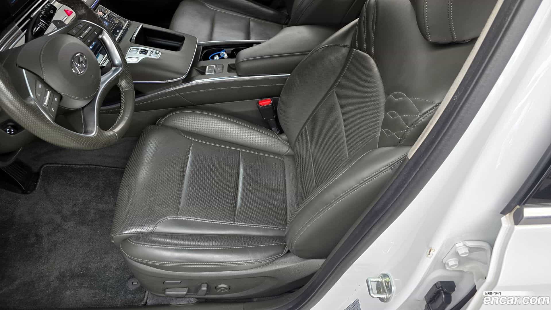 Grandeur Hyundai 2020.2-INNER-036