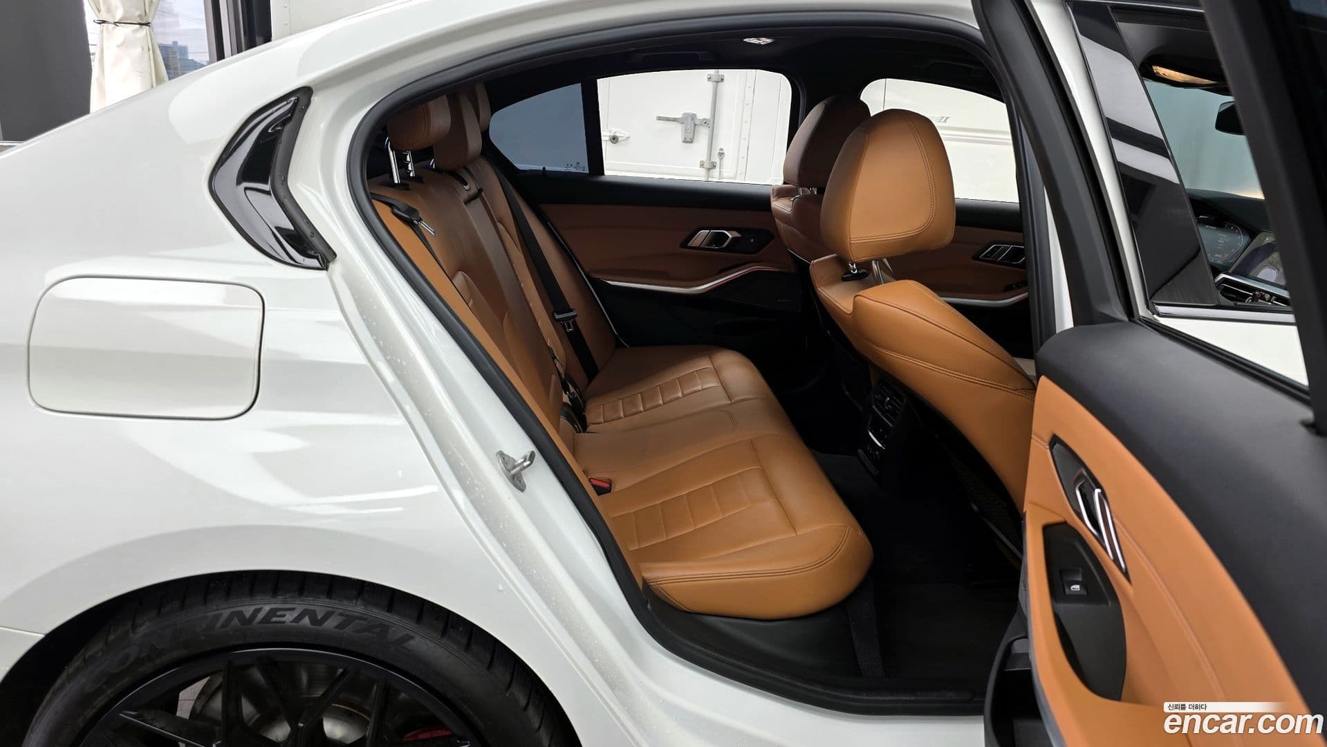 Main__Slider__Photo:3-Series BMW 2020.1-11