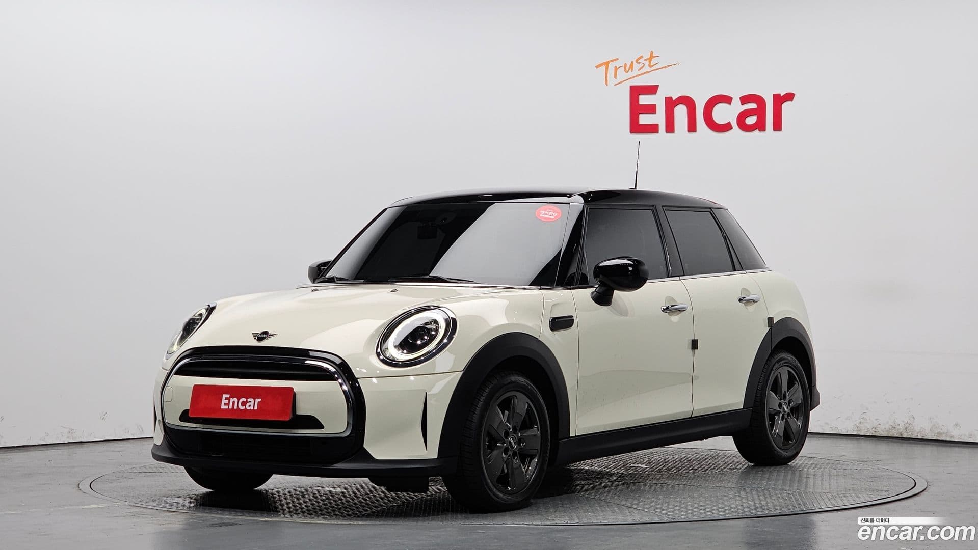 Main__Slider__Photo:Cooper Mini 2021.8-0