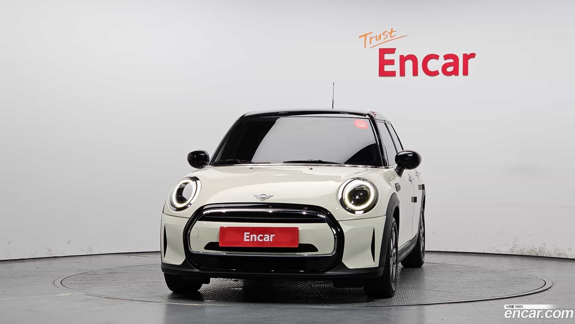 Cooper Mini 2021.8-OUTER-003