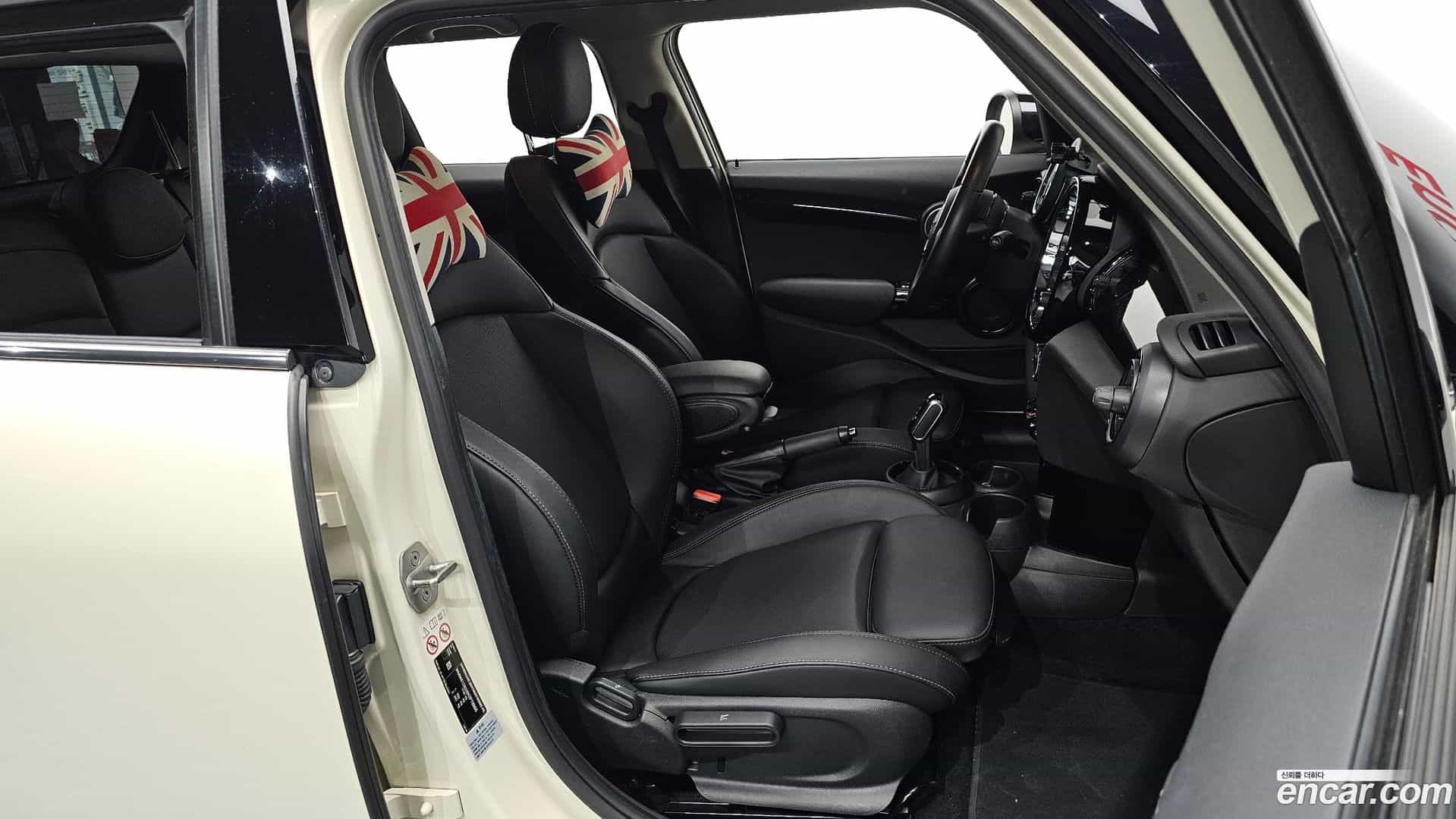 Cooper Mini 2021.8-OPTION-016