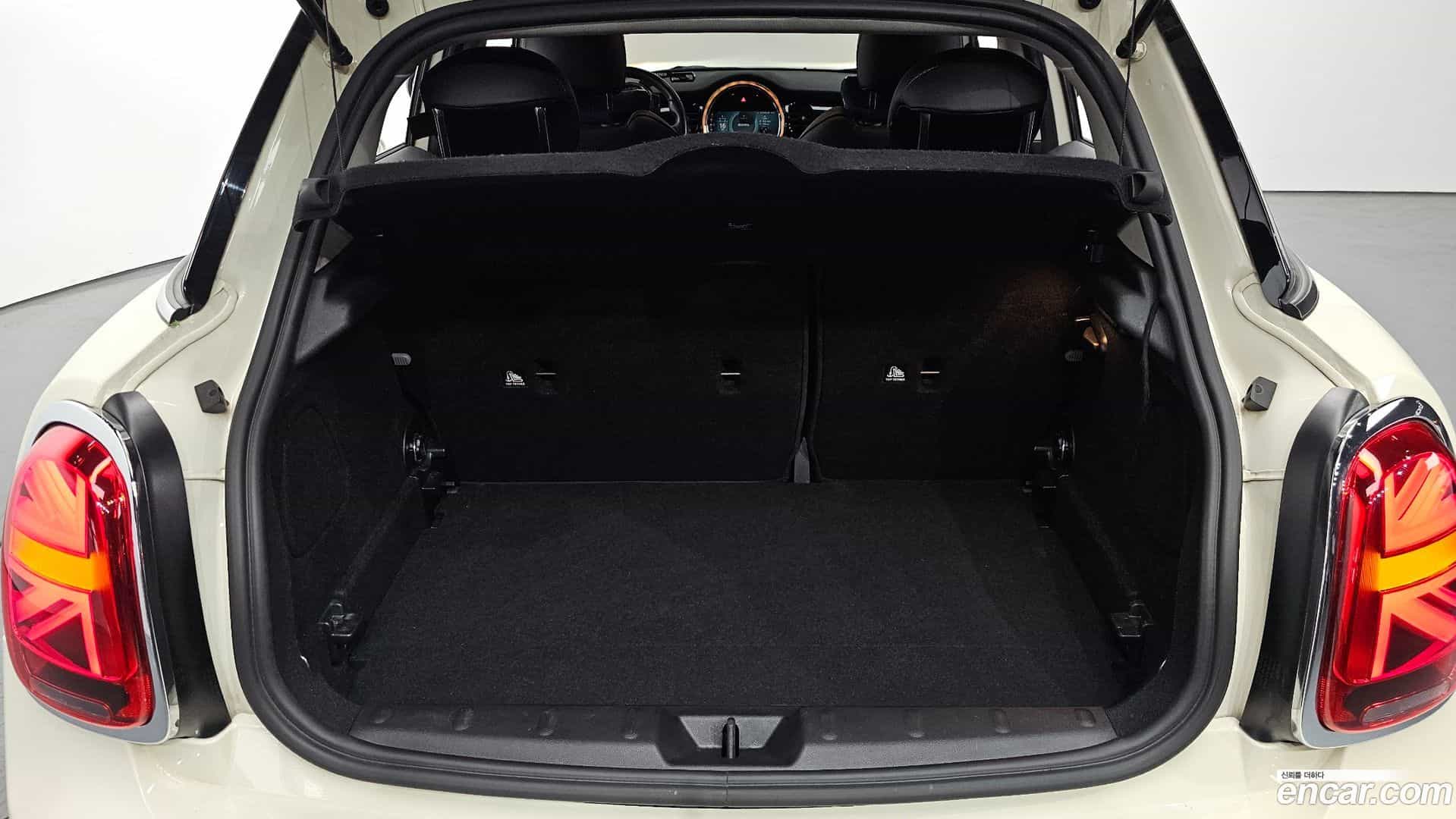 Cooper Mini 2021.8-OPTION-024
