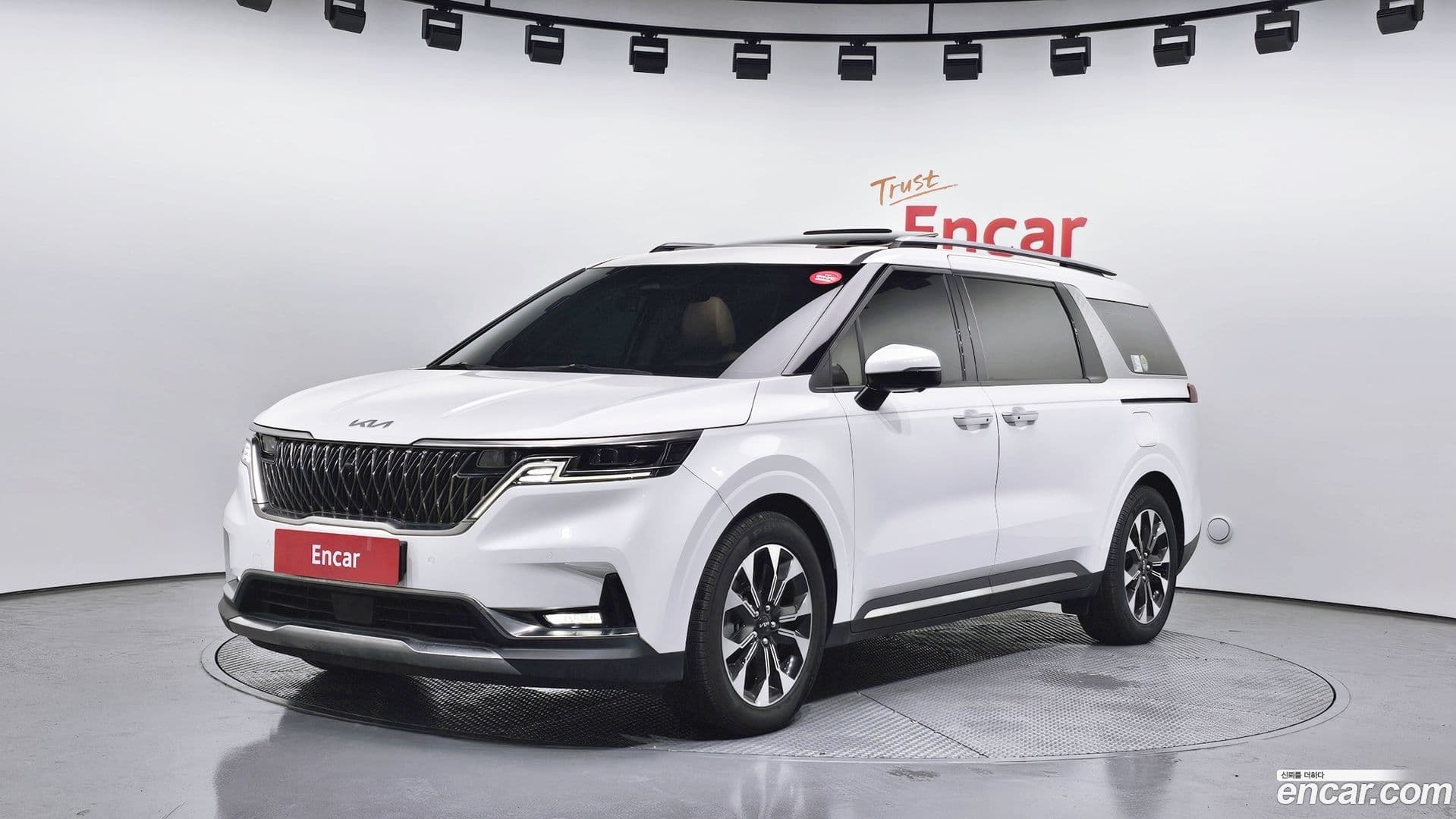 Main__Slider__Photo:Canival Kia 2023.0-0