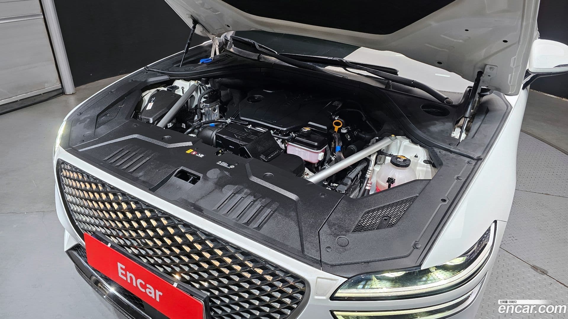 Main__Slider__Photo:GV70 Genesis 2023.6-5