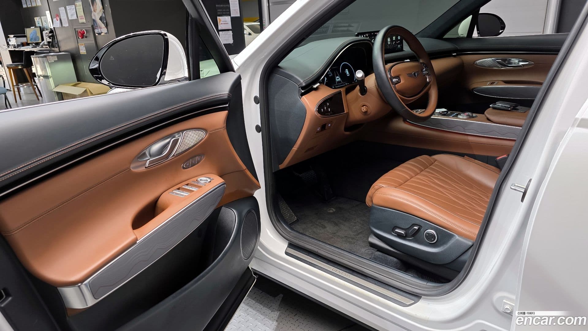 Main__Slider__Photo:GV70 Genesis 2023.6-9