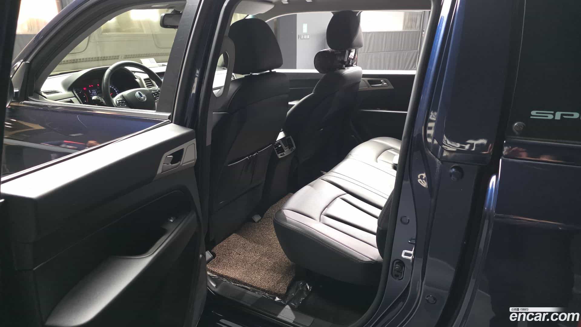 Rexton KG Mobility 2019.1-INNER-036
