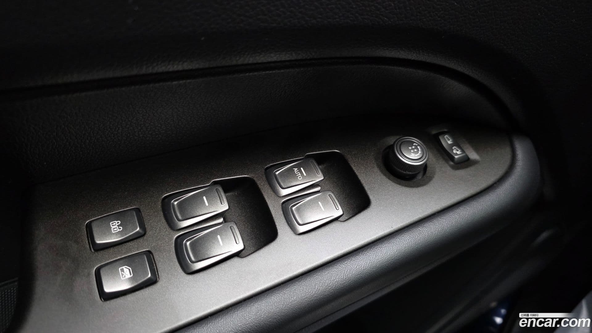 Main__Slider__Photo:Rexton KG Mobility 2019.1-26