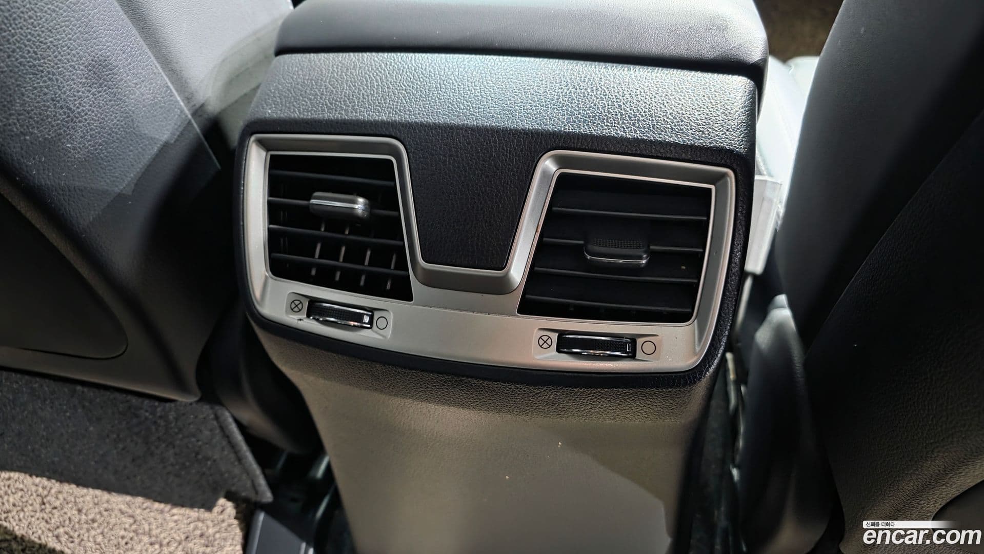 Main__Slider__Photo:Rexton KG Mobility 2019.1-28