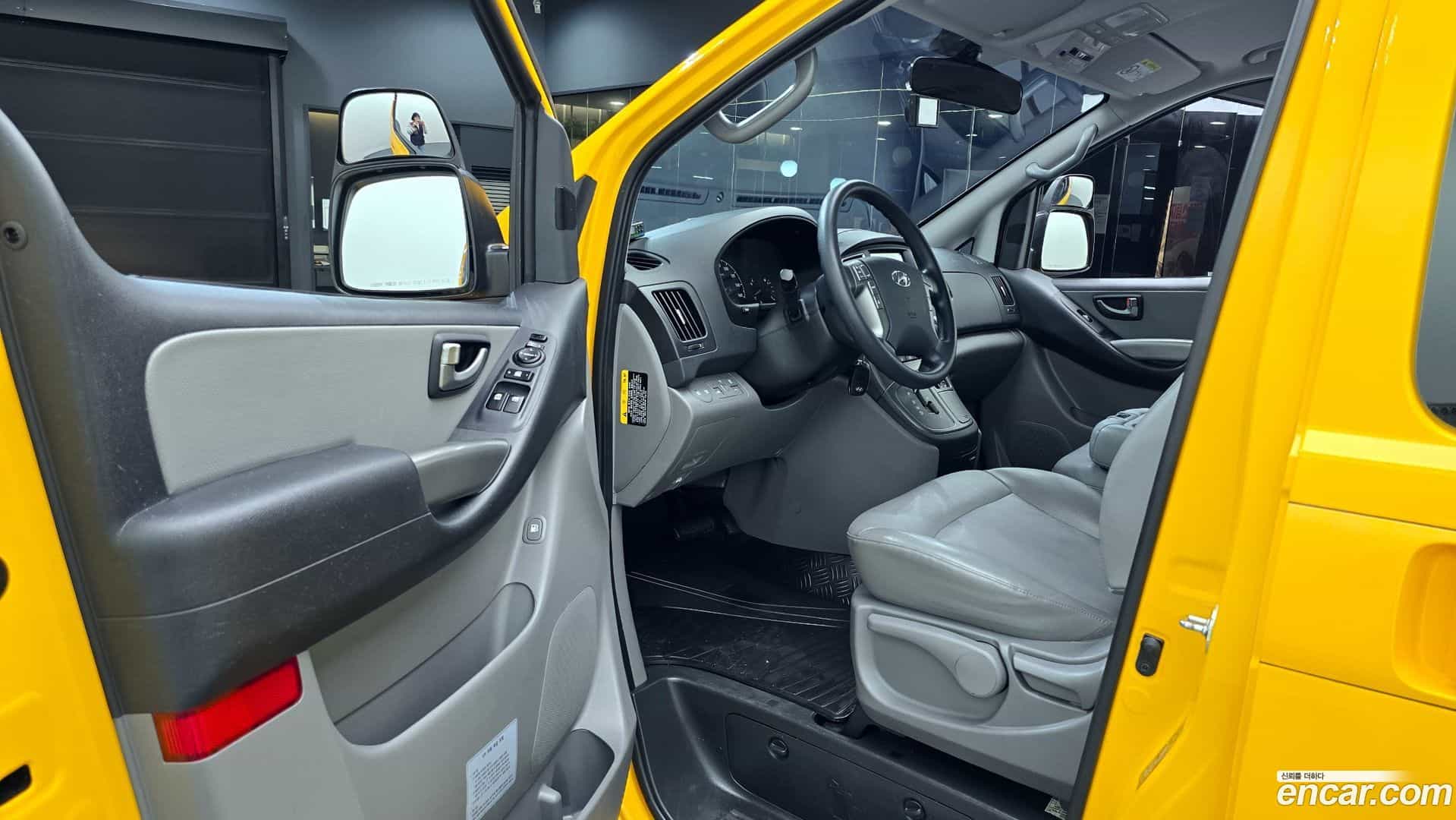 Starex Hyundai 2020.11-INNER-010