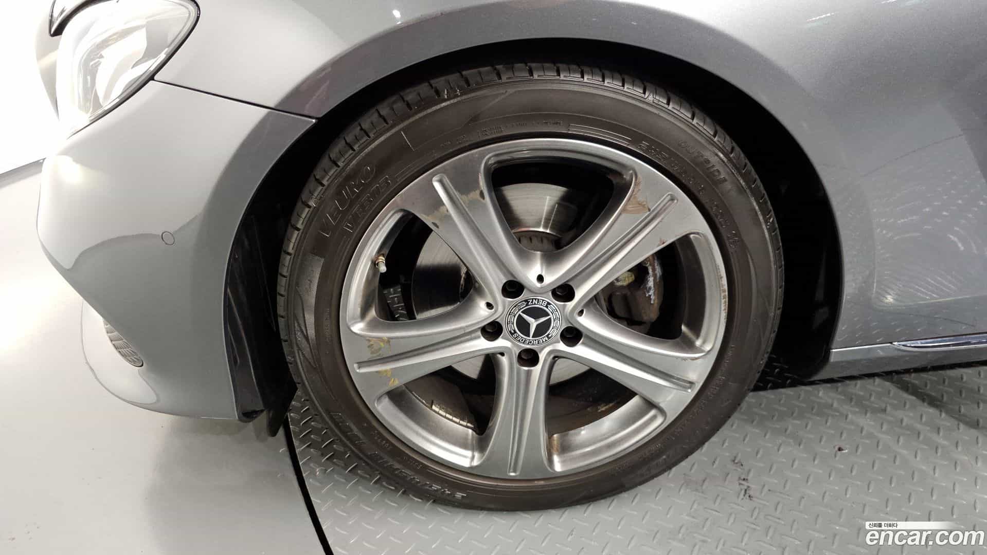 E-Class Mercedes-Benz 2018.2-OUTER-005